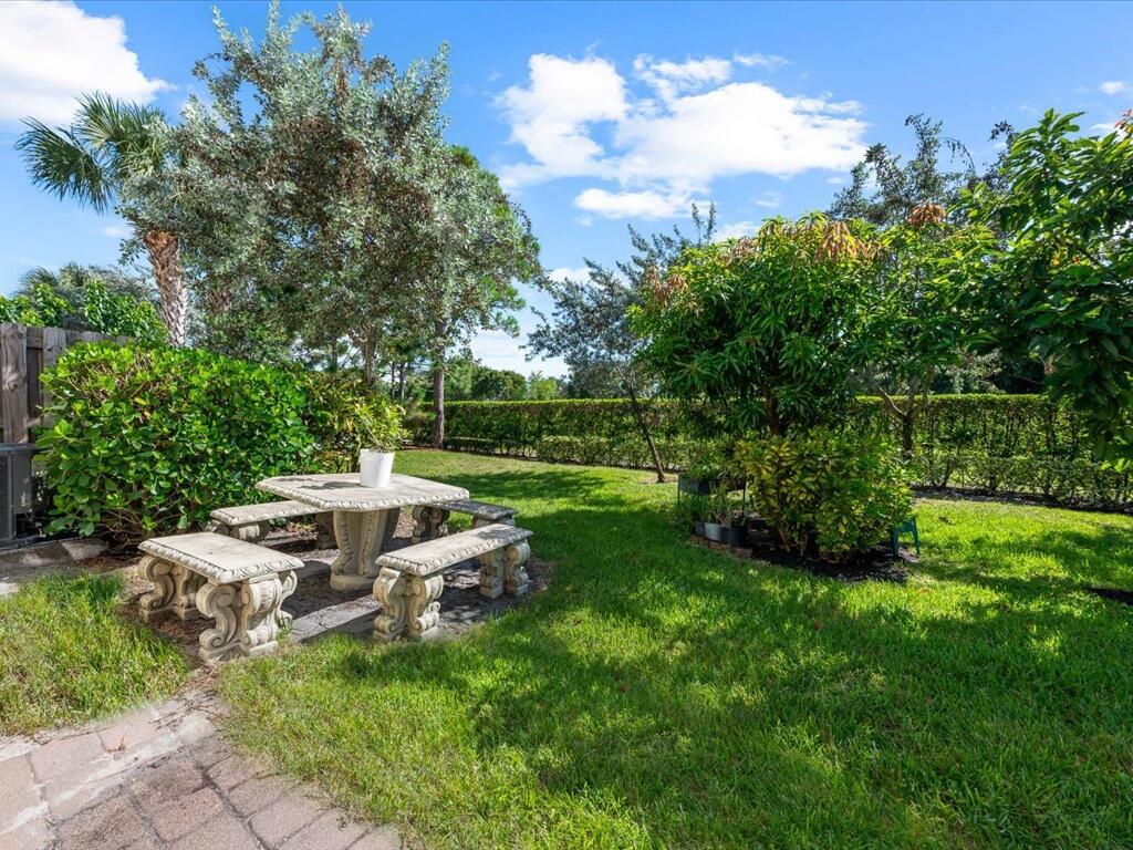 SABAL GROVE PLAT TWO - Residential