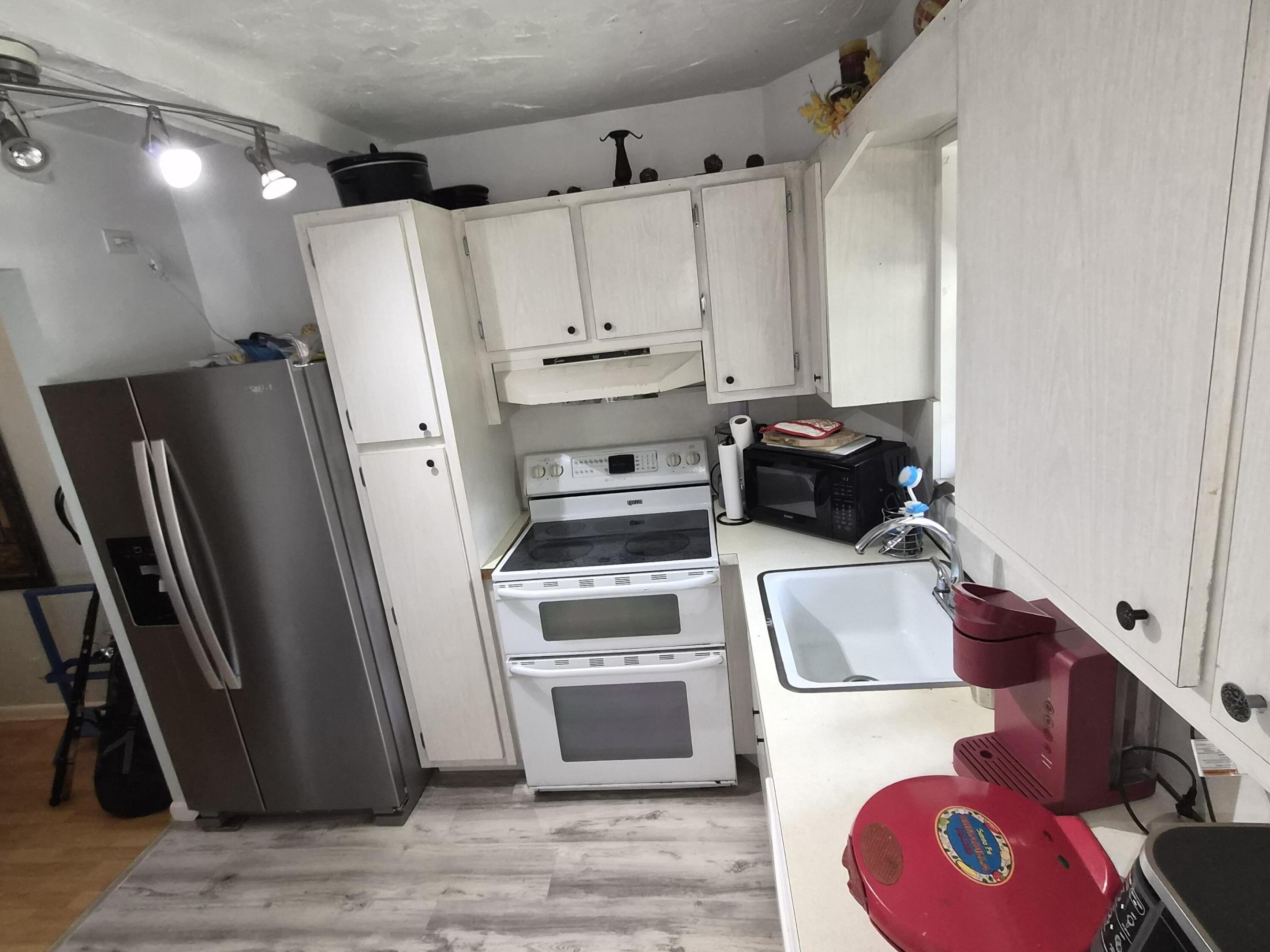 100 Royal Palm Way Way 2040