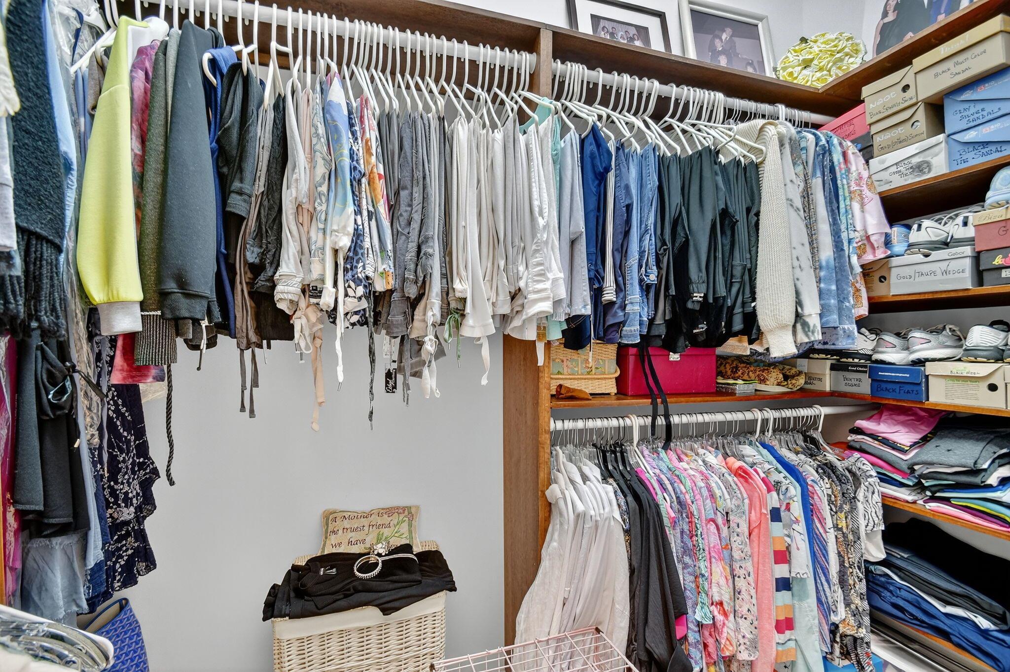 VALENCIA POINTE 1 - Residential