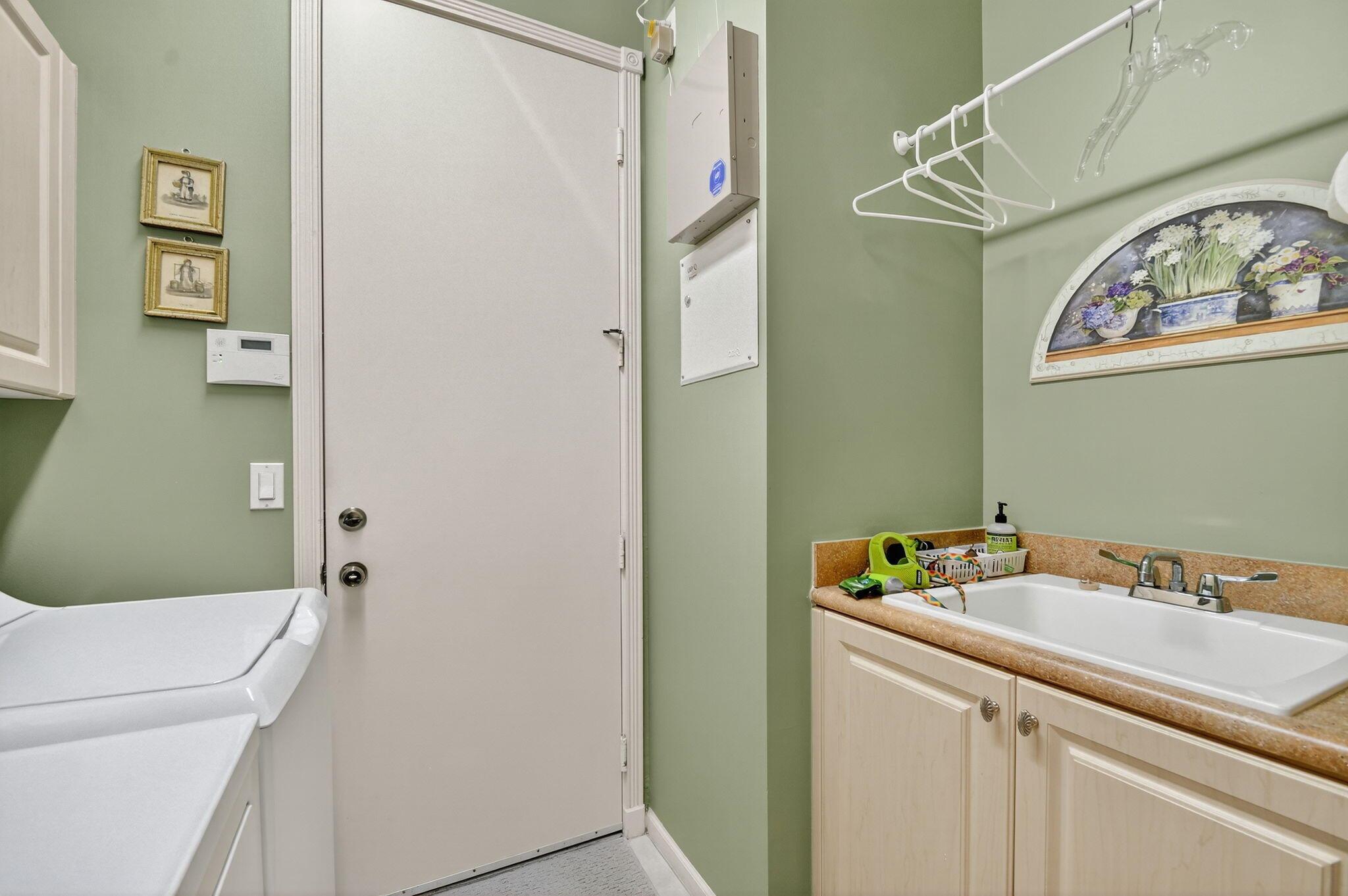 VALENCIA POINTE 1 - Residential