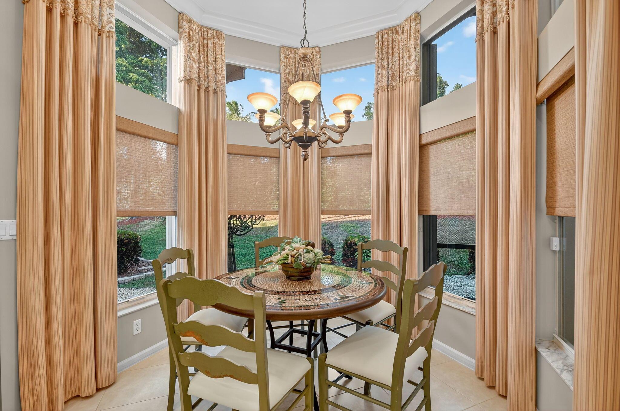 VALENCIA POINTE 1 - Residential