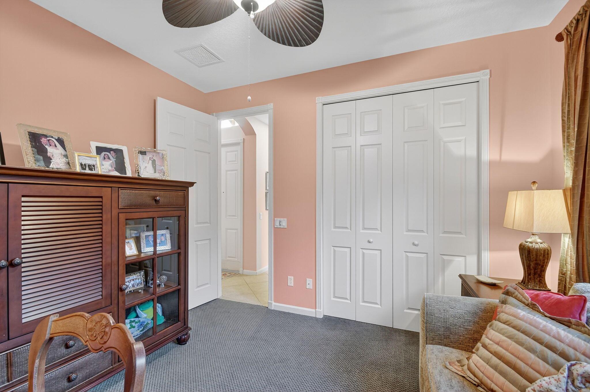 VALENCIA POINTE 1 - Residential