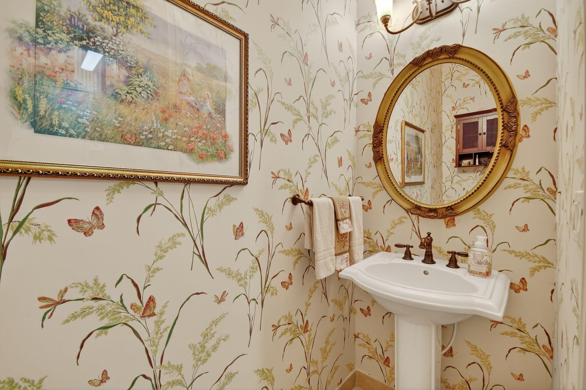 VALENCIA POINTE 1 - Residential