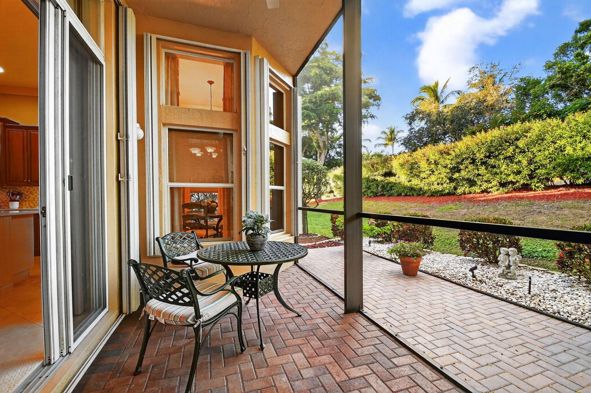 VALENCIA POINTE 1 - Residential