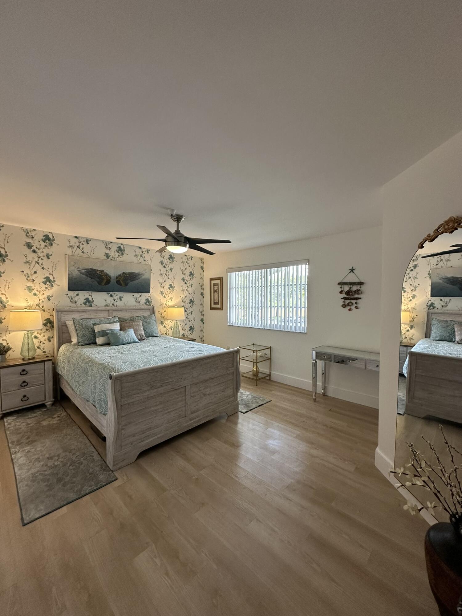 YACHT CLUB ON THE INTRACOASTAL - Residential Lease