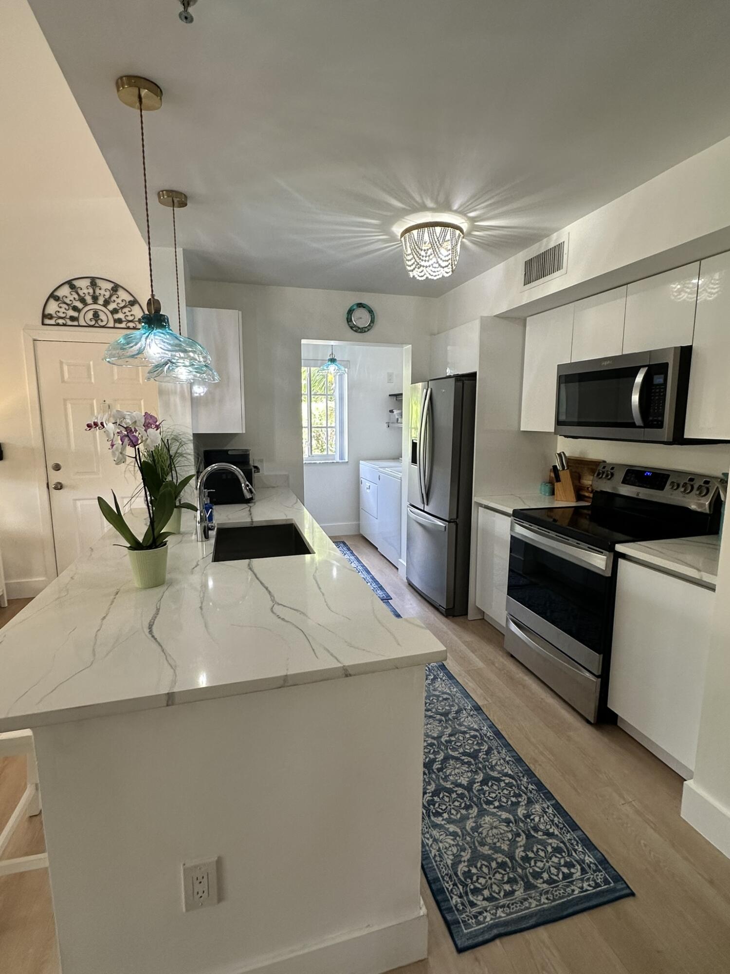 YACHT CLUB ON THE INTRACOASTAL - Residential Lease