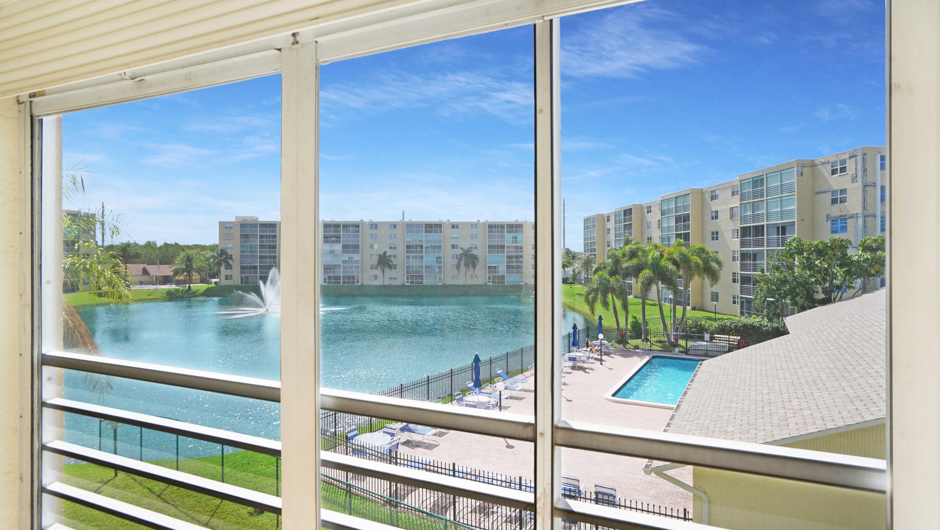 MEADOWBROOK LAKES - Residential Lease