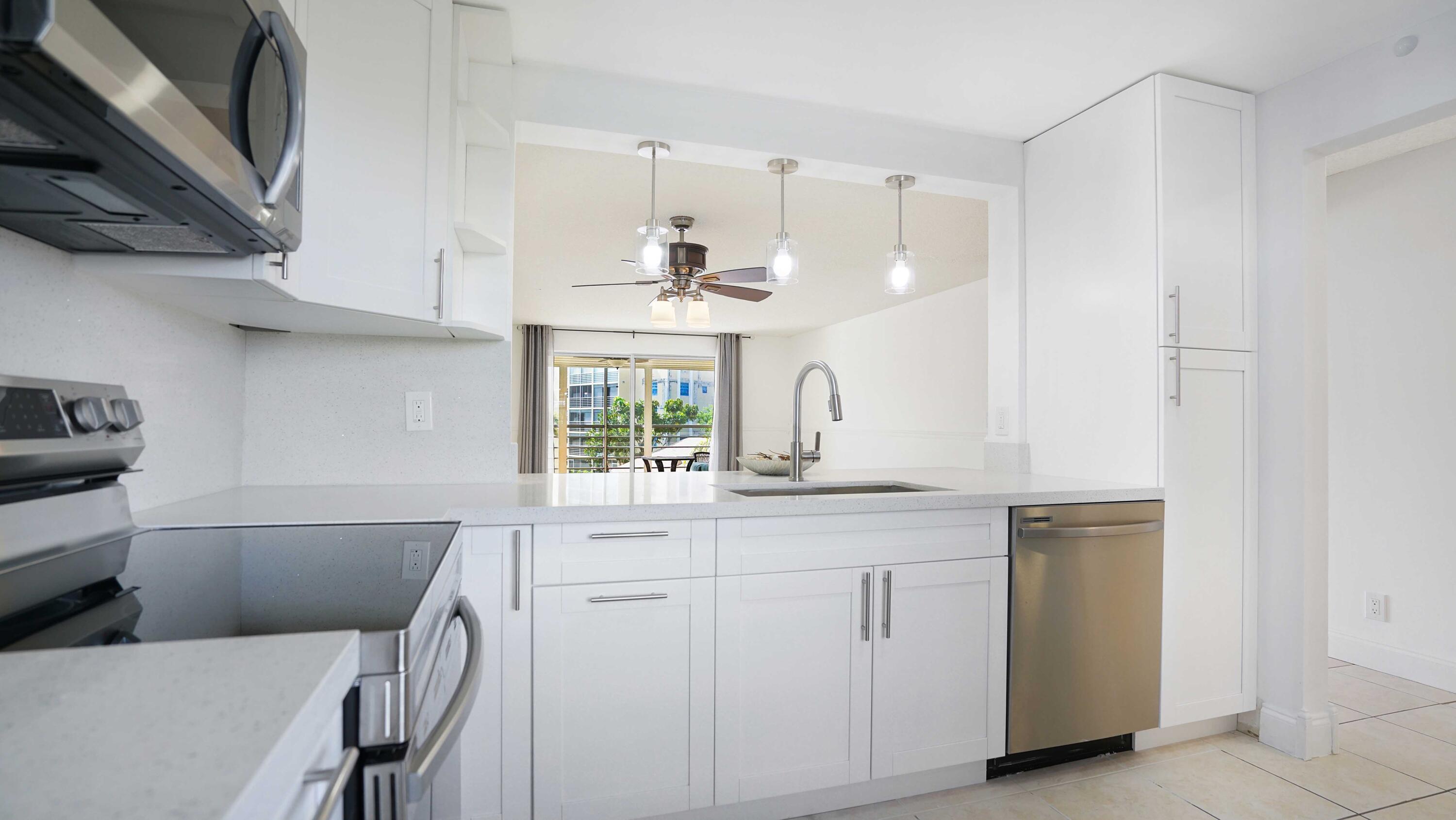 MEADOWBROOK LAKES - Residential Lease