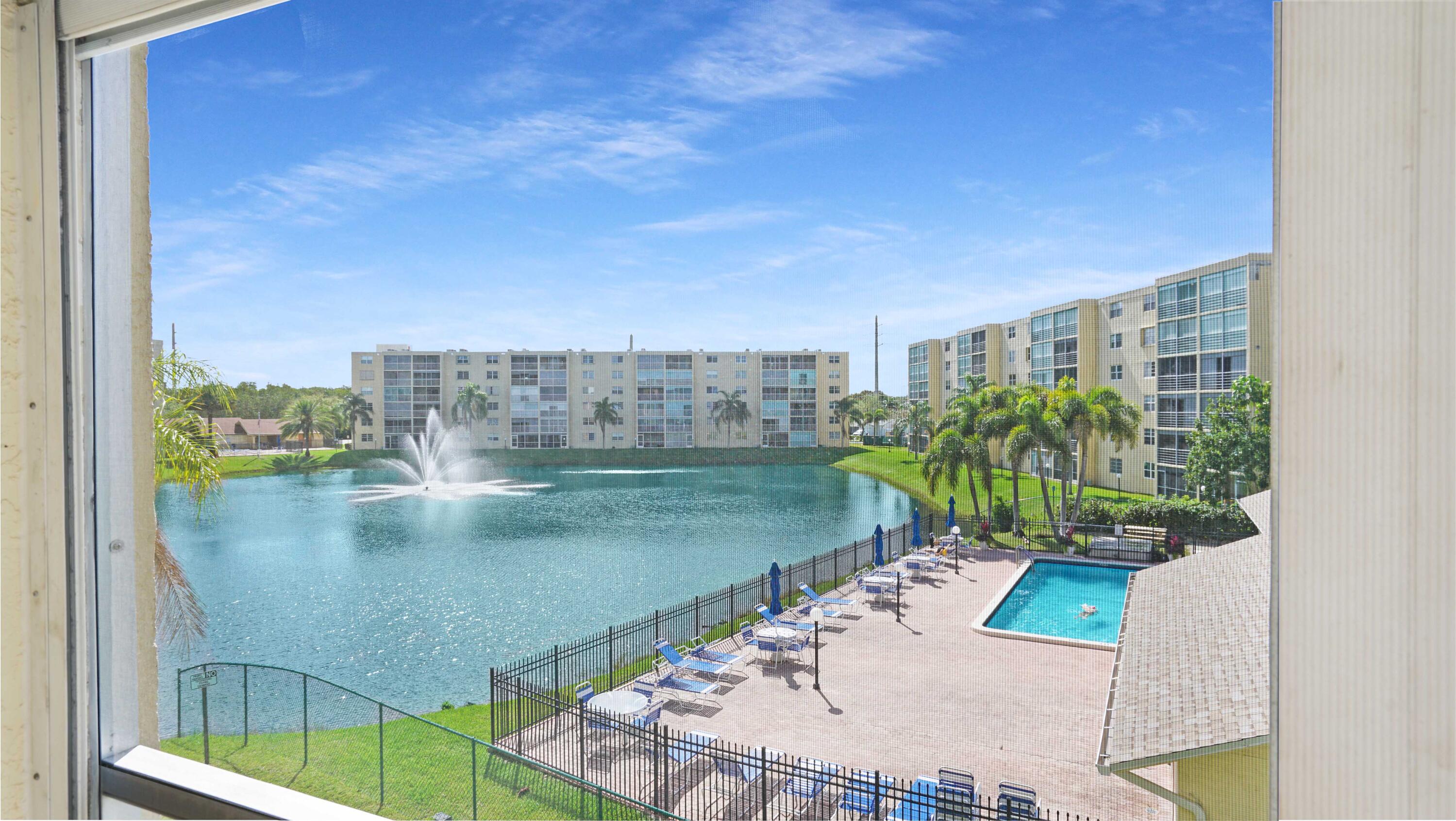 MEADOWBROOK LAKES - Residential Lease