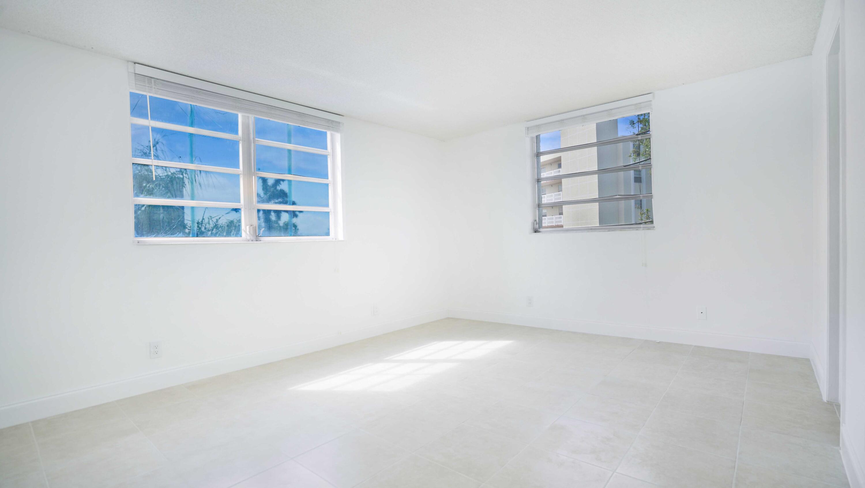 MEADOWBROOK LAKES - Residential Lease