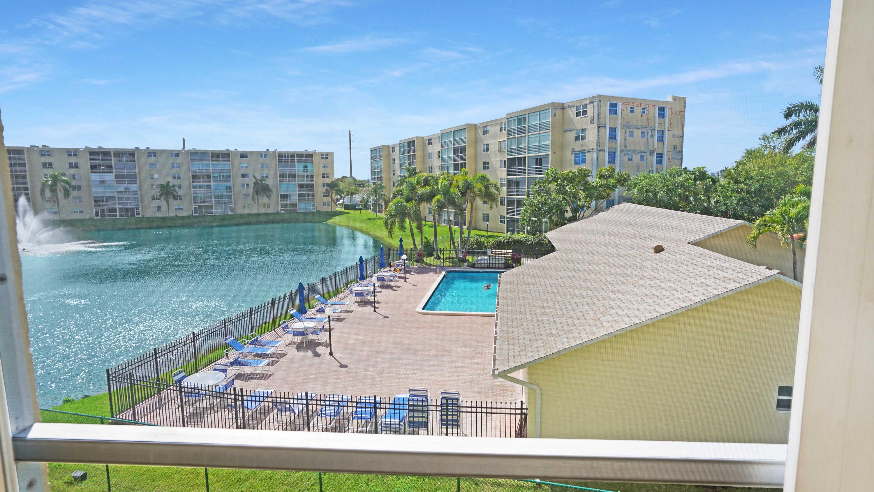 MEADOWBROOK LAKES - Residential Lease