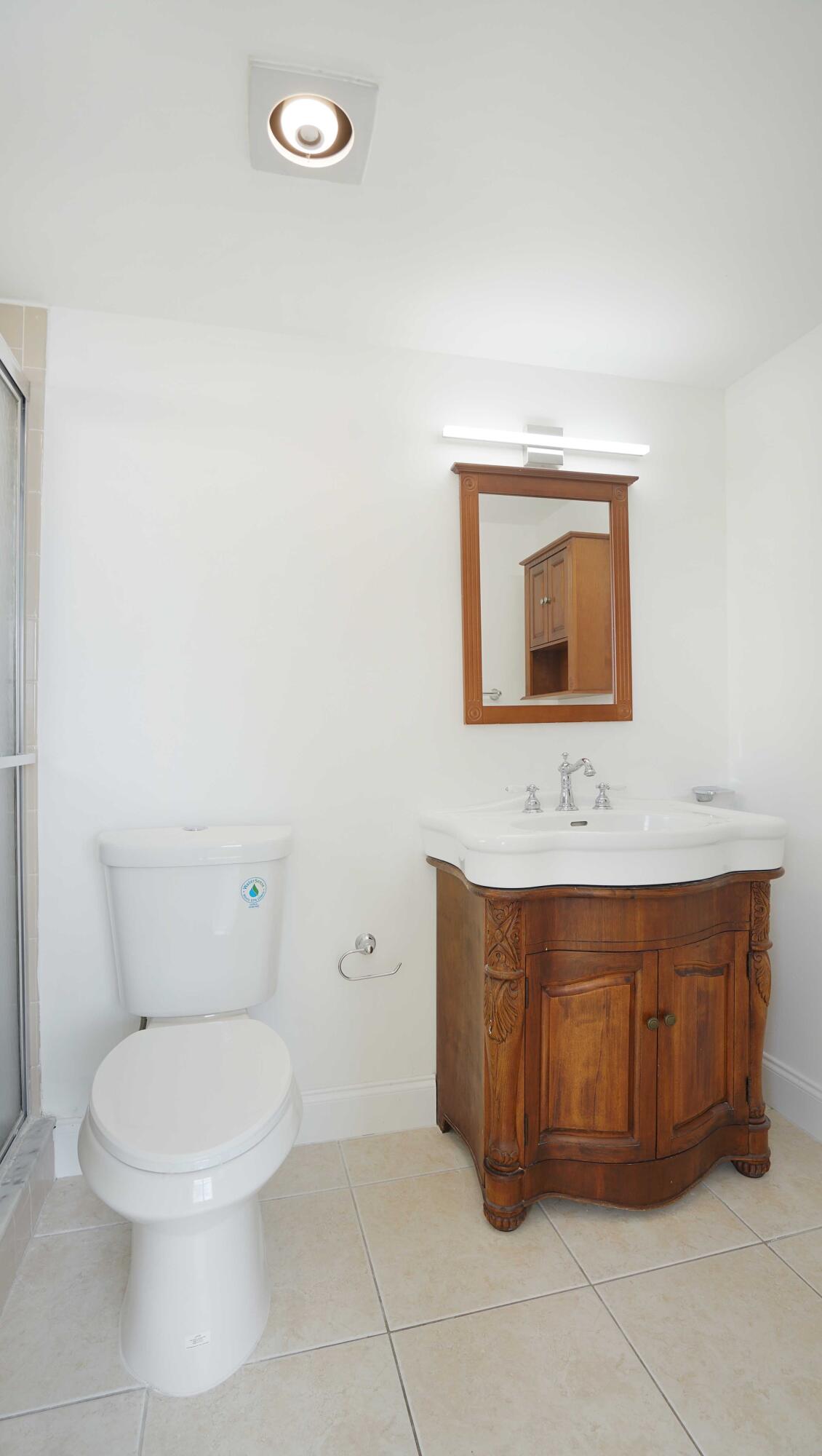 MEADOWBROOK LAKES - Residential Lease