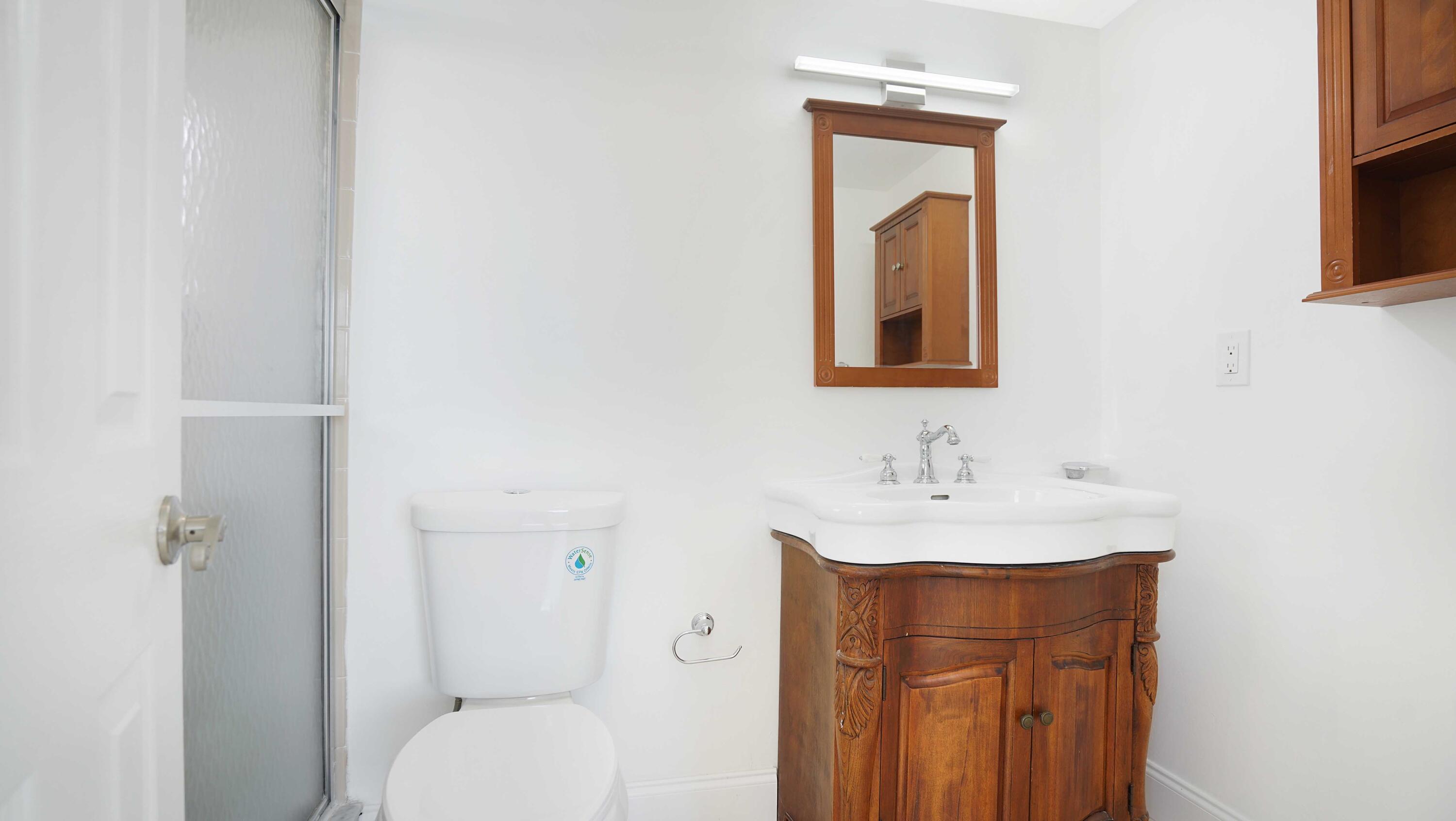 MEADOWBROOK LAKES - Residential Lease