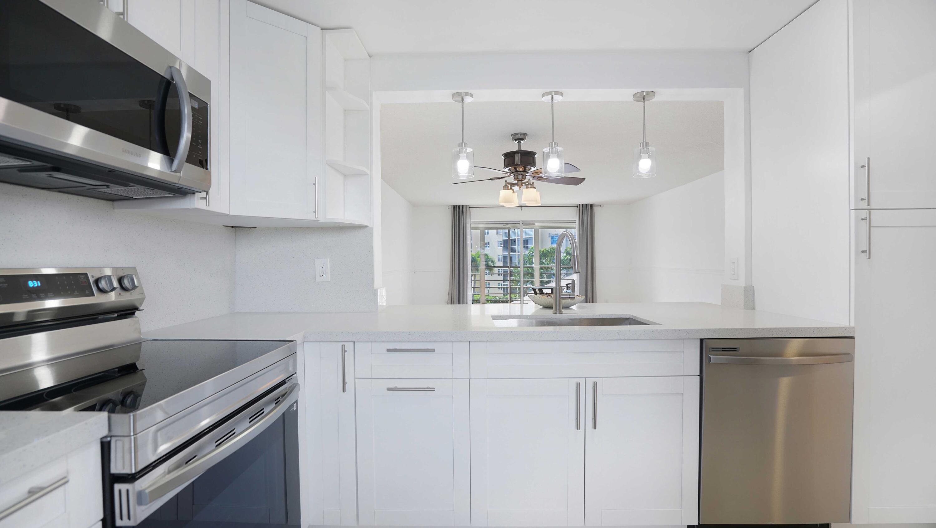 MEADOWBROOK LAKES - Residential Lease