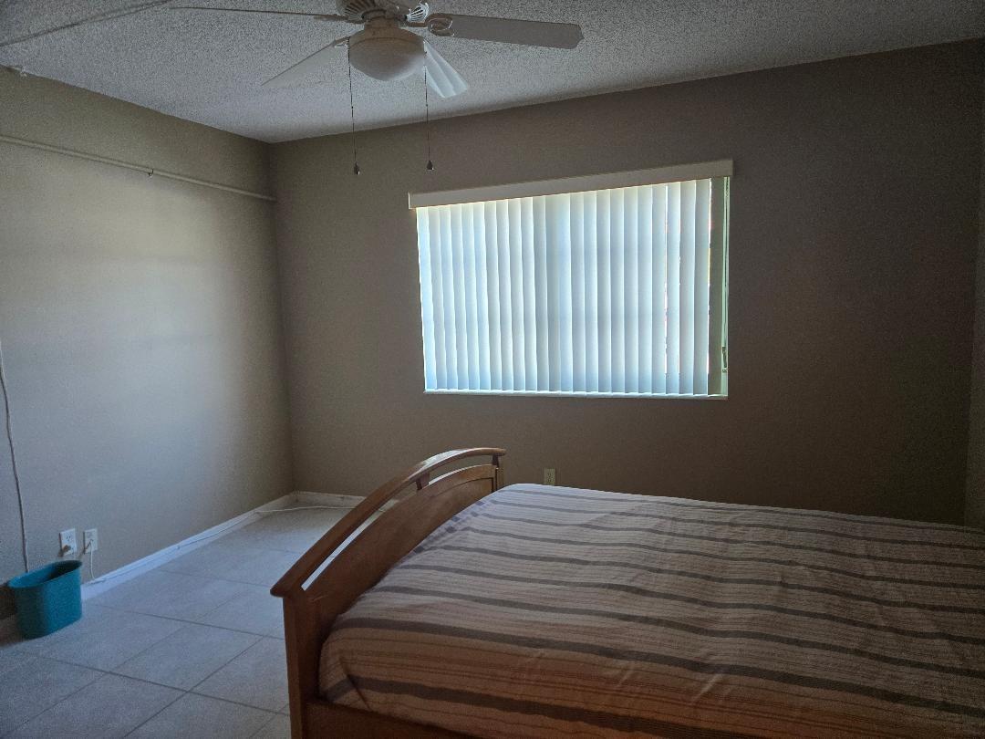 Oakland Grove Village Con - Residential Lease