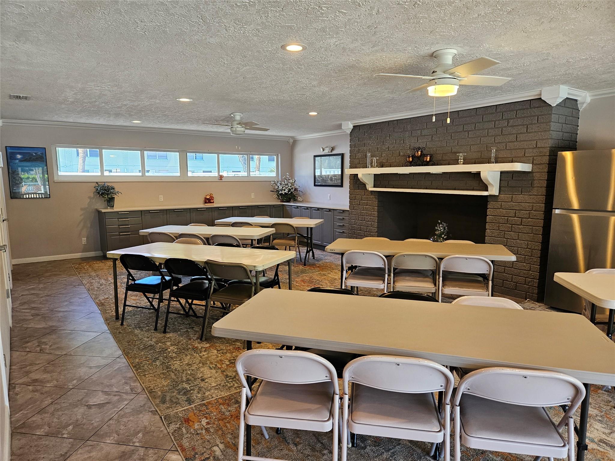 Oakland Grove Village Con - Residential Lease