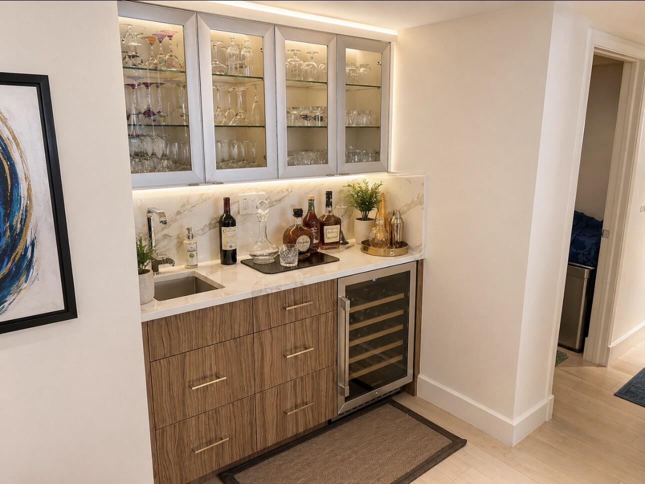 OLD PORT COVE LAKE POINT TOWER CONDO - Residential
