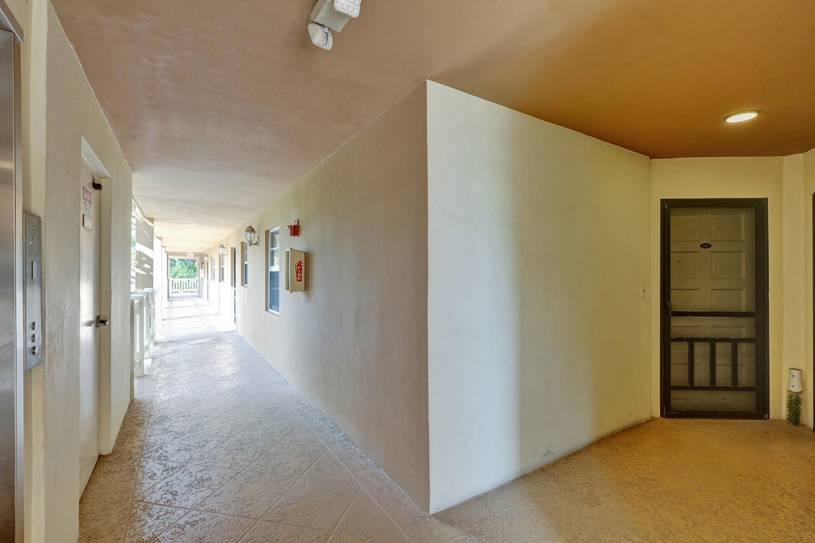 304 Golfview Road 304