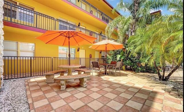 SEVILLA COURTS - Residential