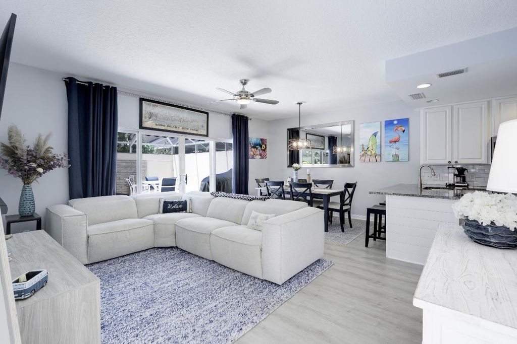 Photo of 76 Laurel Oaks Circle, Tequesta, FL 33469 (MLS # R10988714)