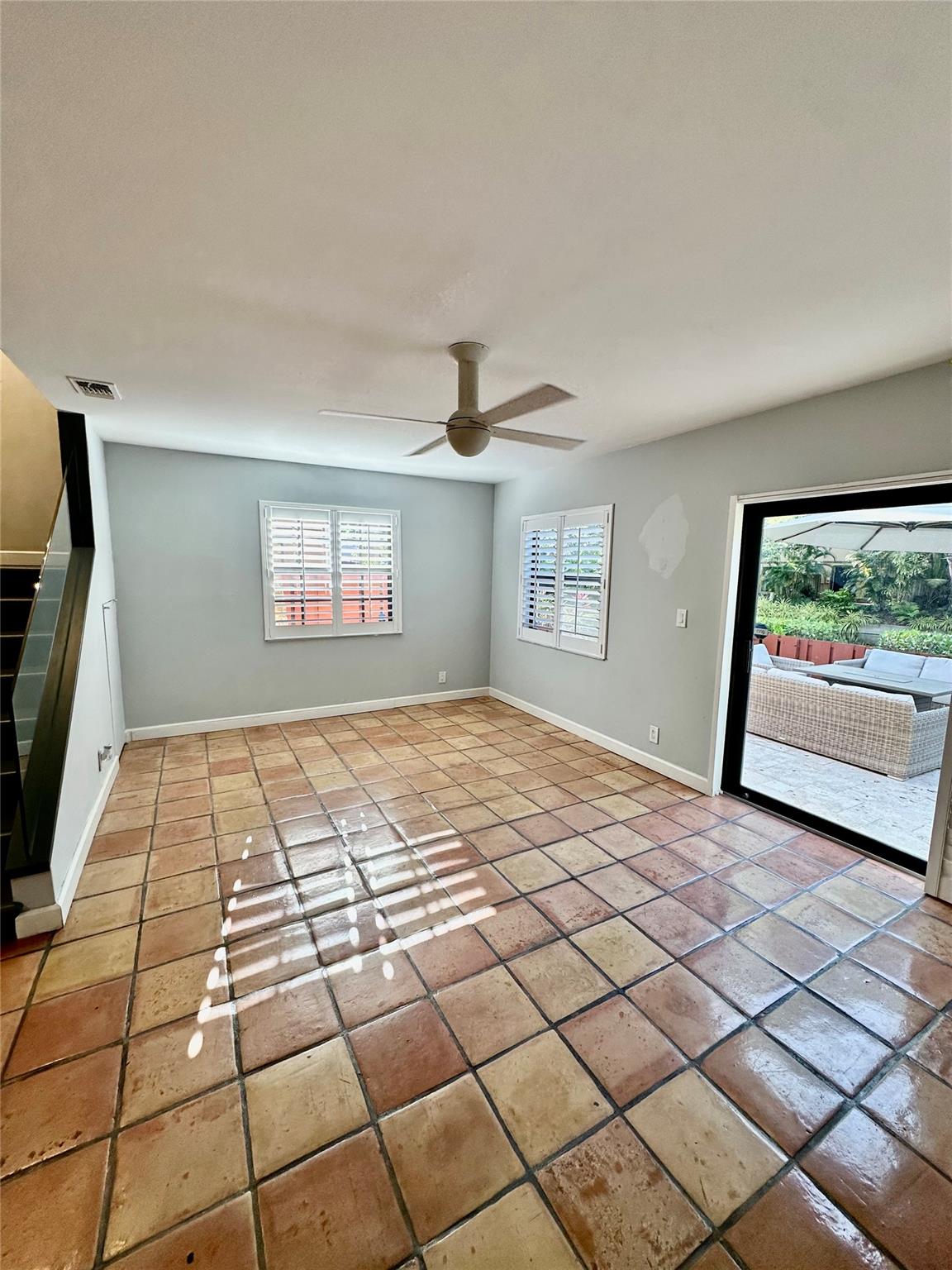 281 NE 16th Pl 401