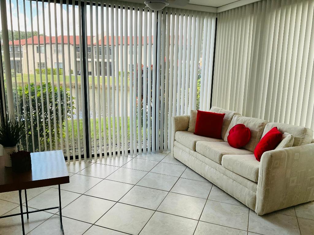 GREENS OF BOCA LAGO CONDO - Residential