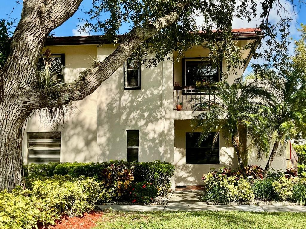 Photo of 7979 Eastlake Drive #F, Boca Raton, FL 33433 (MLS # R11153485)