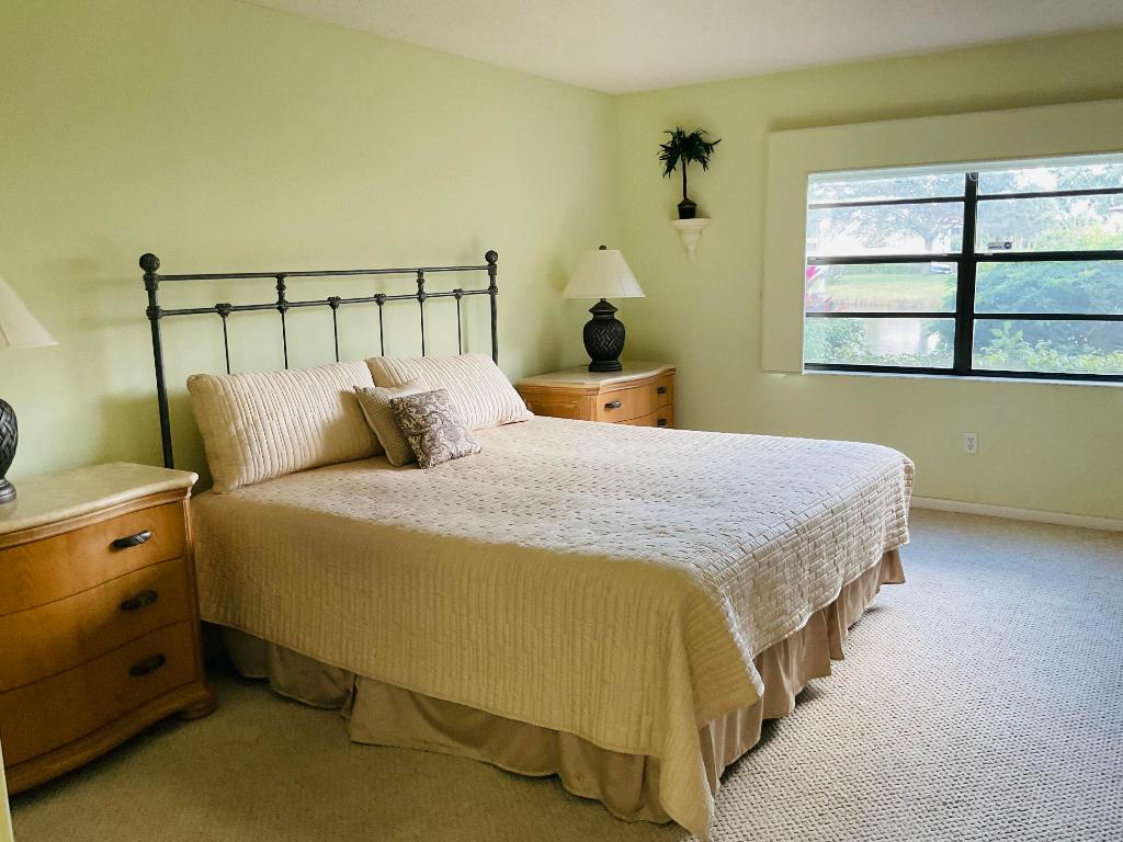 GREENS OF BOCA LAGO CONDO - Residential