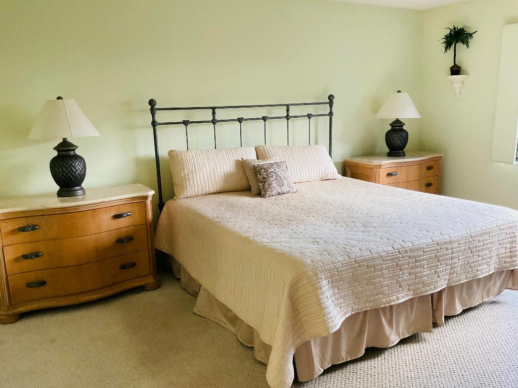 GREENS OF BOCA LAGO CONDO - Residential