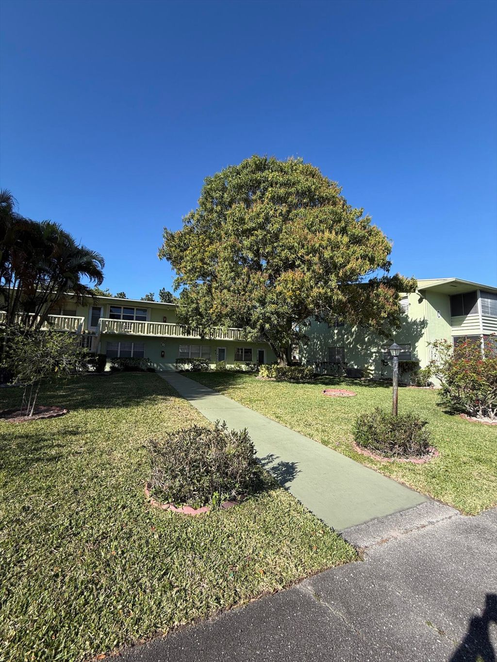 Photo of 64 Norwich, West Palm Beach, FL 33417 (MLS # B26002841)