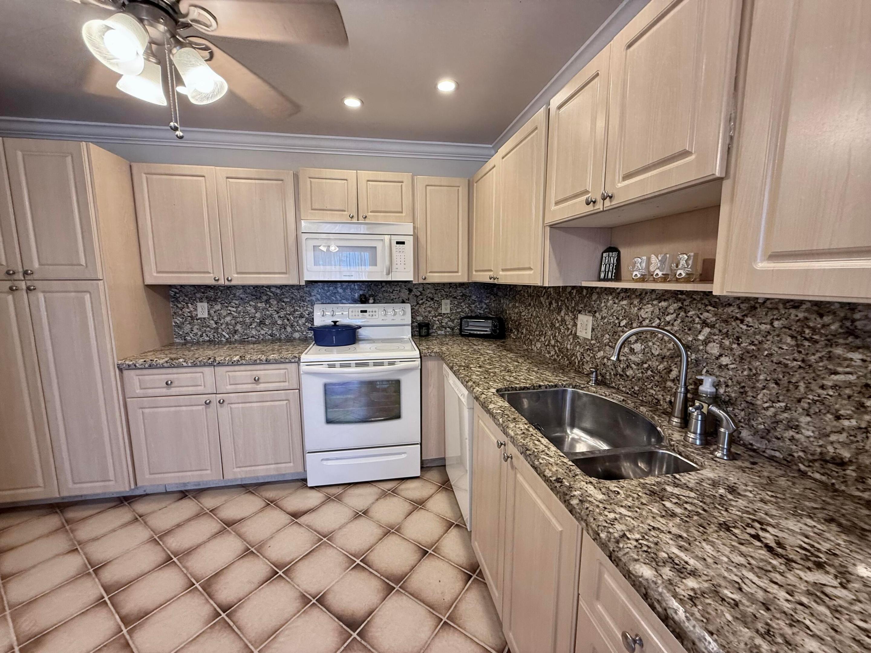 PINES OF DELRAY NORTH CONDO - Residential