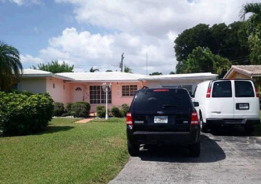 AUCTION/OCCUPIED. Ranch style home, 2 bedrooms, 1 bathroom. Property is sold as-is with NO property disclosure, NO interior photos, NO lease in place, NO ACCESS - the seller does not represent or guarantee occupancy status. NO VIEWINGS of this property. Please DO NOT DISTURB the occupant. "As is" CASH ONLY sale with no contingencies or inspections. Buyer will be responsible for obtaining possession of the property upon closing