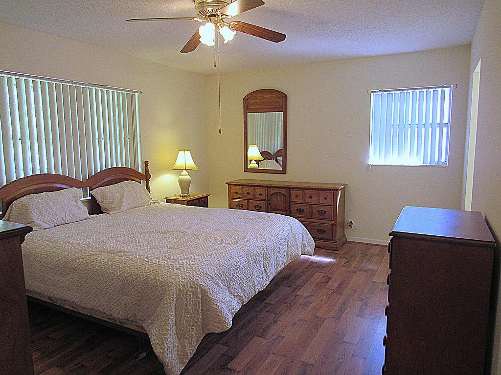 GOLDEN LAKES VILLAGE CONDO E - Residential Lease