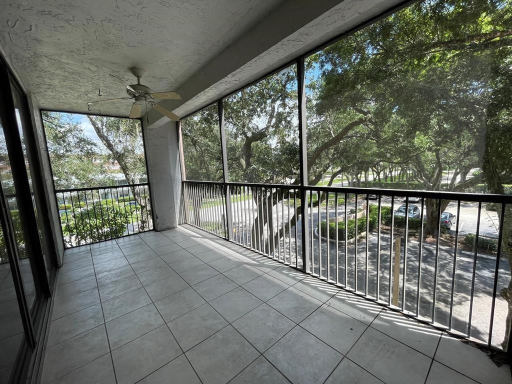 ROYAL PALM - Residential