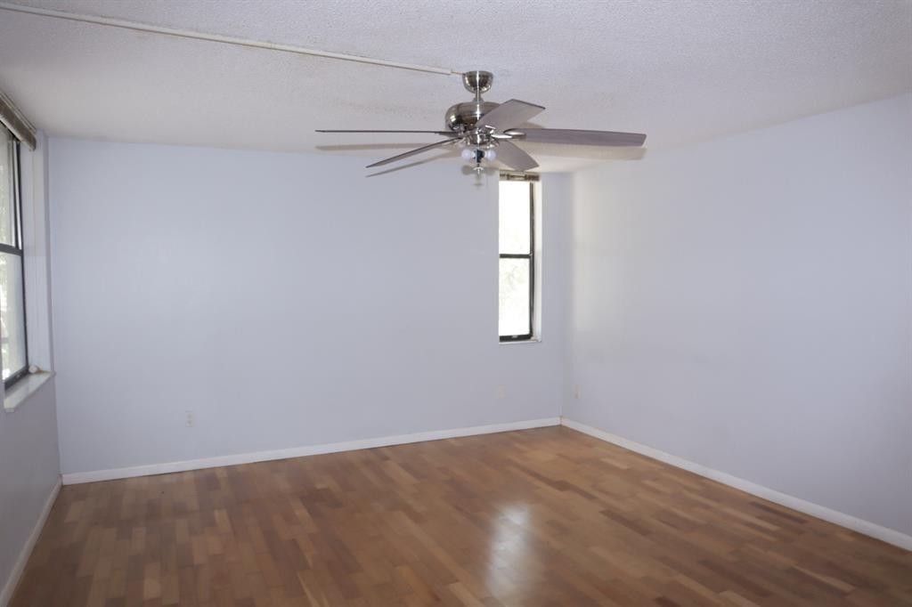 ROYAL PALM - Residential