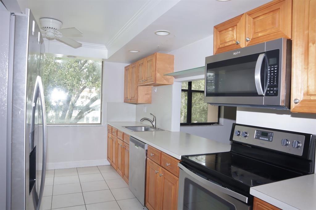 ROYAL PALM - Residential