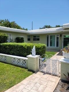 850 W Camino Real