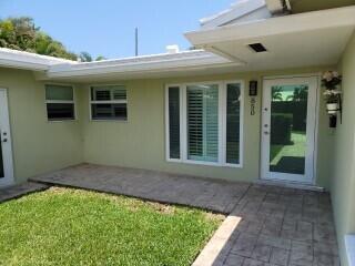 850 W Camino Real