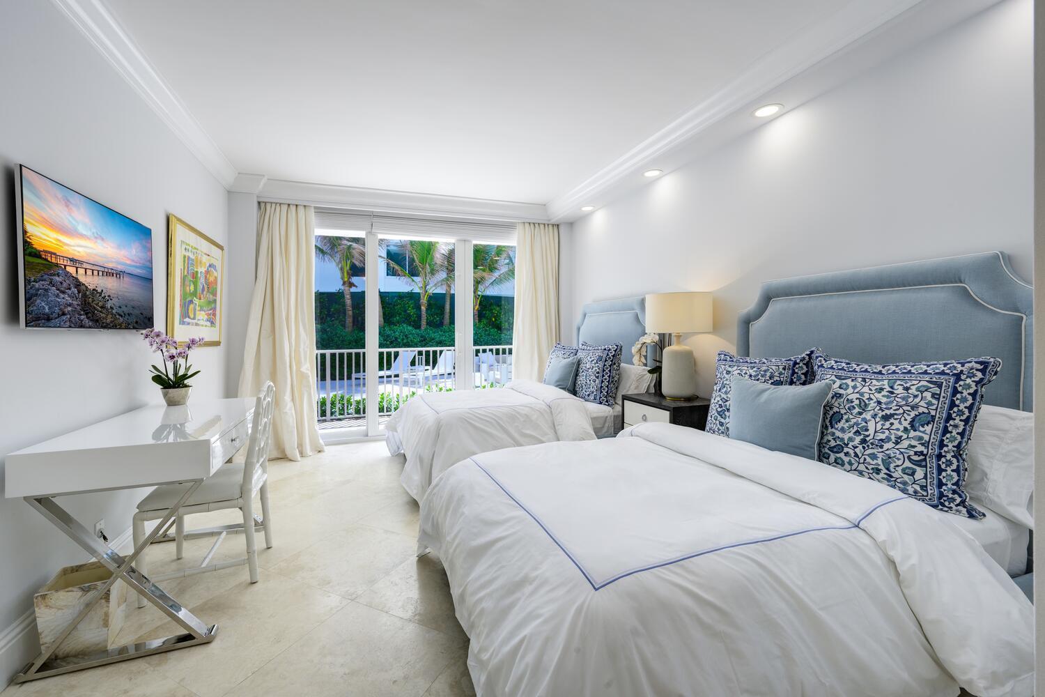 THREE THIRTY OCEAN CONDO - Residential