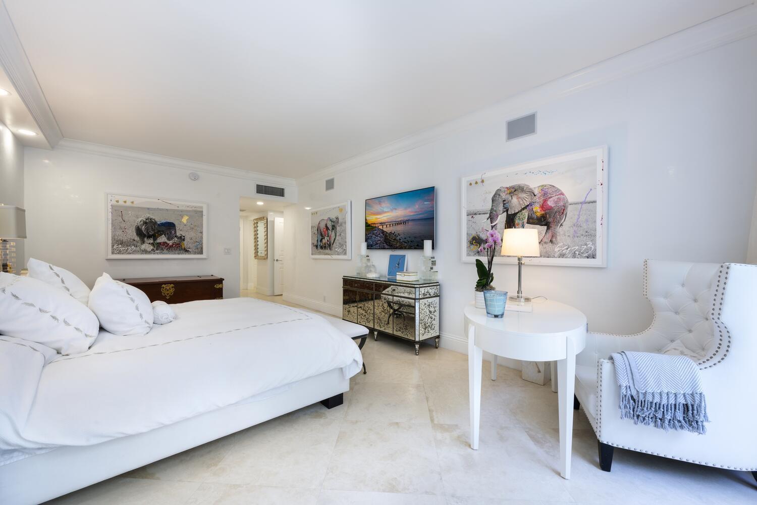 THREE THIRTY OCEAN CONDO - Residential