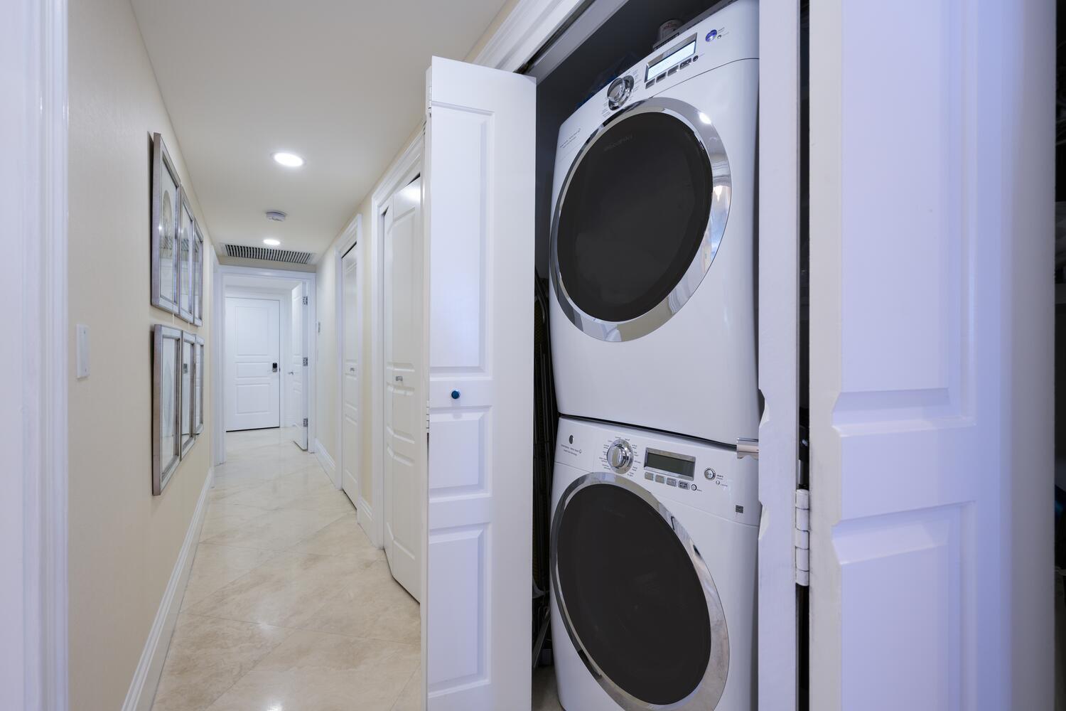 THREE THIRTY OCEAN CONDO - Residential