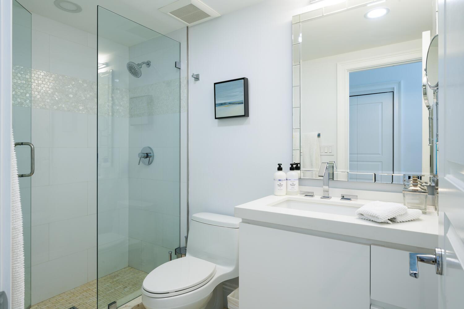 THREE THIRTY OCEAN CONDO - Residential