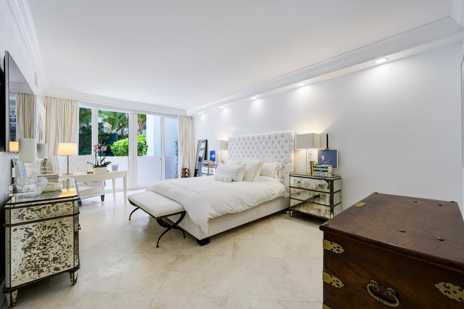 THREE THIRTY OCEAN CONDO - Residential