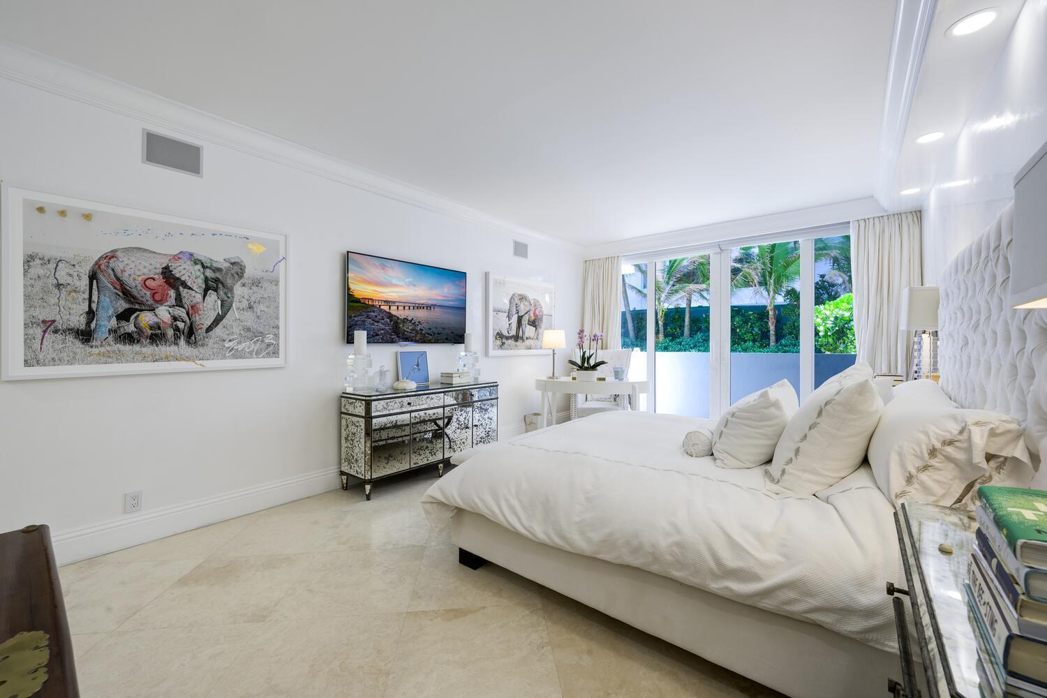 THREE THIRTY OCEAN CONDO - Residential