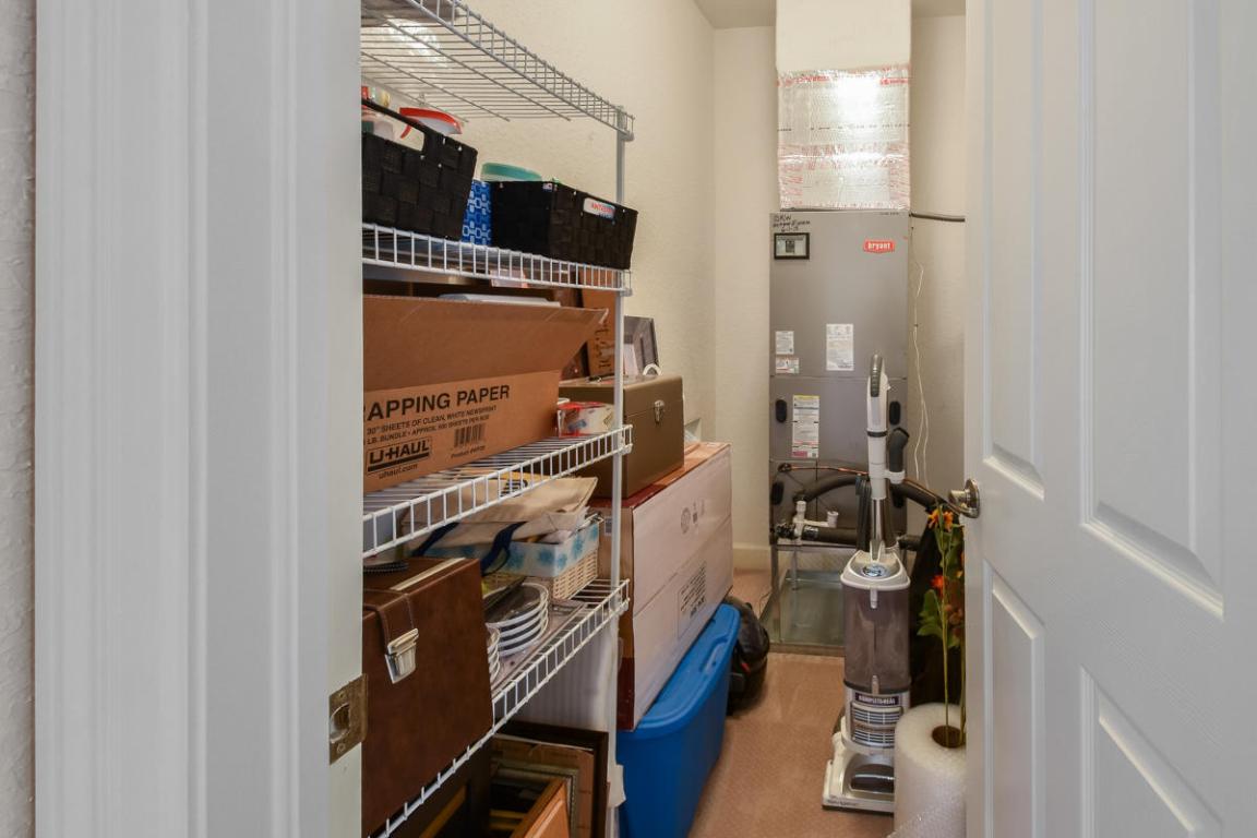 PALOMA - Residential Lease