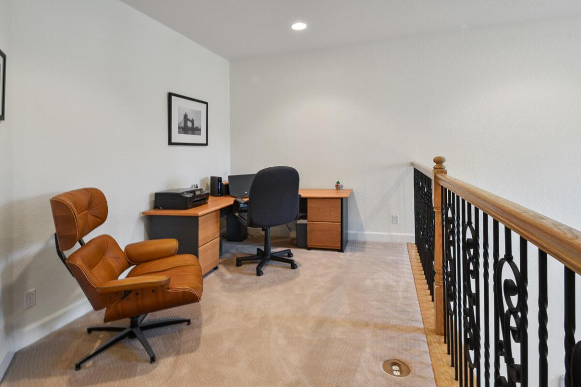 PALOMA - Residential Lease