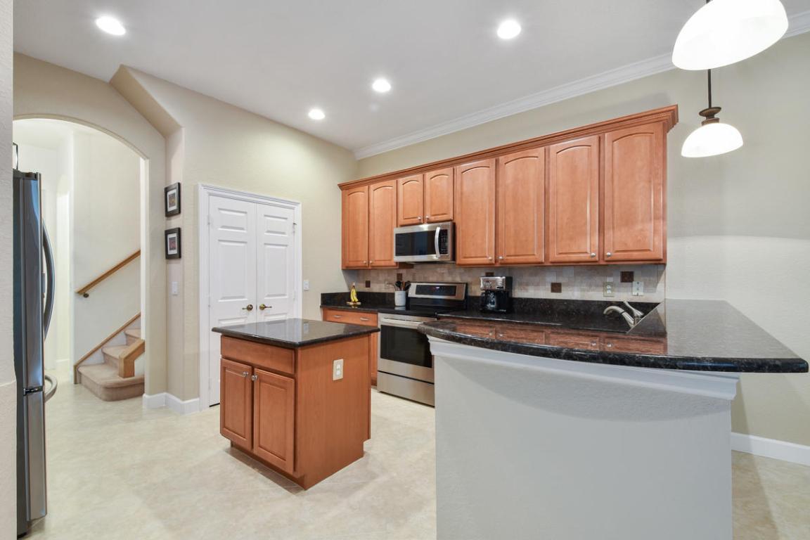 PALOMA - Residential Lease