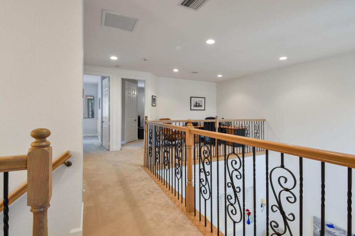 PALOMA - Residential Lease