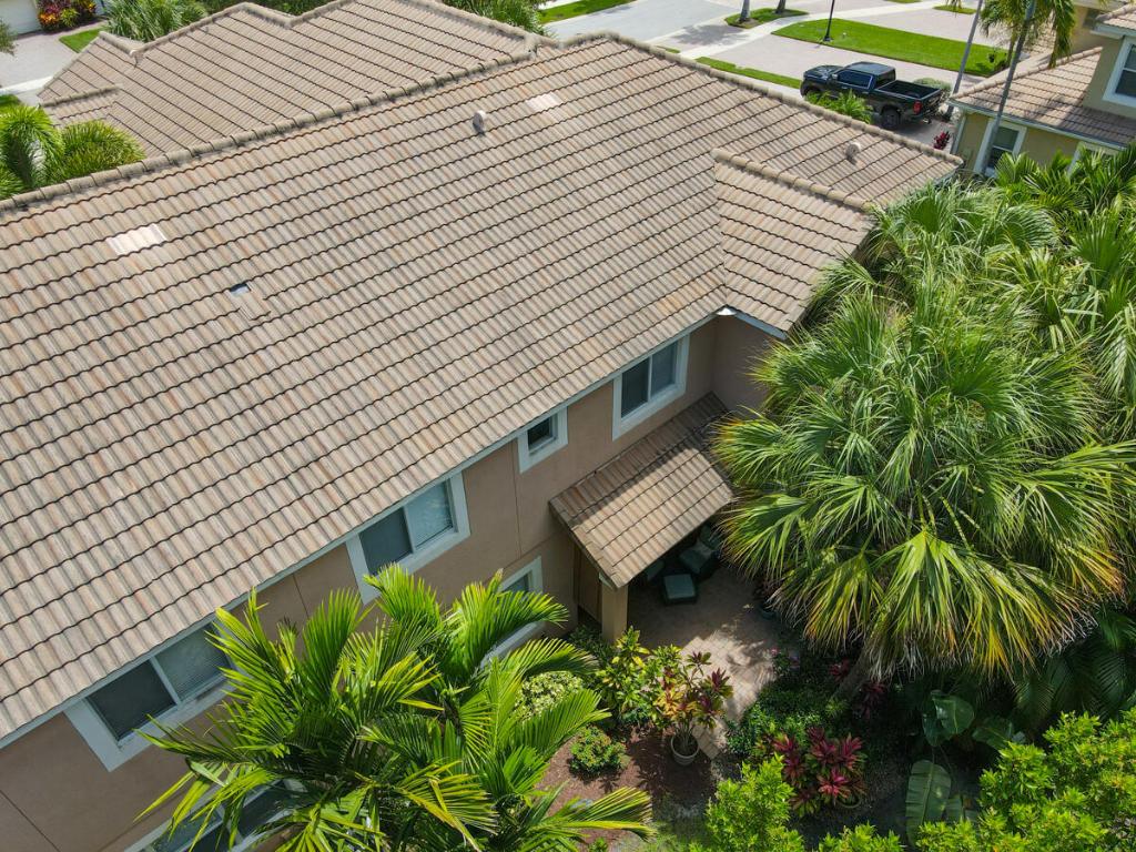 PALOMA - Residential Lease