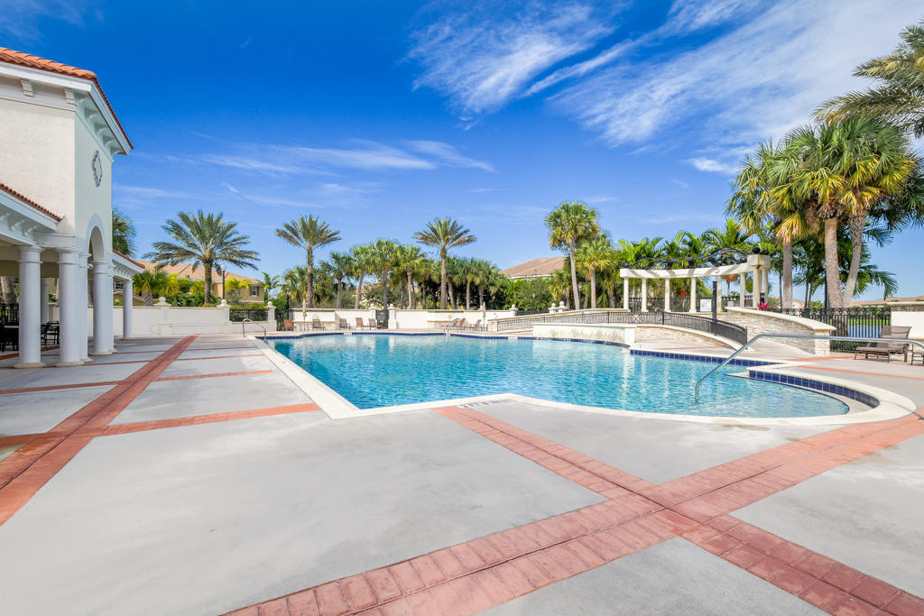 PALOMA - Residential Lease